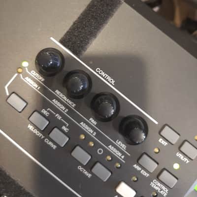 Yamaha  KX61 keyboard studio midi controller image 4