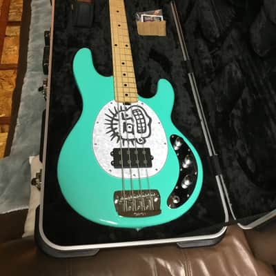 Music Man StingRay Basse, Mike Herrera Artis Series. image 1