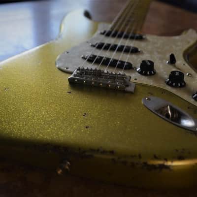 American Fender Stratocaster Relic Custom Vintage Gold Chartreuse Sparkle Texas Specials image 5