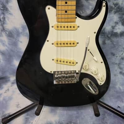 Vintage 1998 Silvertone Revolver Model SS-10BK Strat Style Electric Guitar New Strings Pro Setup Gigbag image 2
