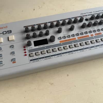 Roland TR-09 Rhythm Composer 2017 - Present - White