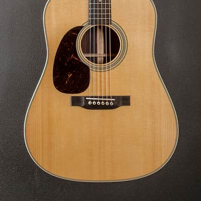 Martin New for 2025 D-28 Left Hand - Gloss Natural image 2