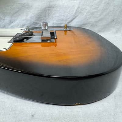 Fender American Telecaster Guitar 2001 - 2-Color Sunburst / Maple neck image 19