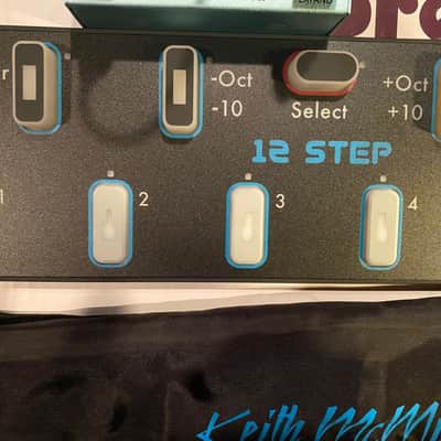KEITH McMILLEN INSTRUMENTS 12 STEP CONTROLLER/FOOT PEDALS AND MIDI EXPANDER image 4