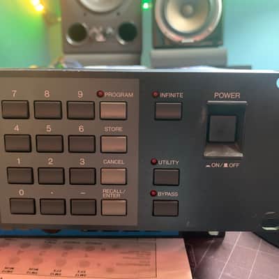 Yamaha Pro R3 Digital Reverberator 1995 - Black image 4