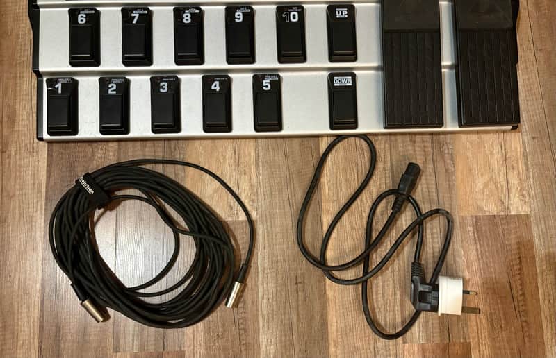 Behringer FCB1010 MIDI Foot Controller 2010s - Standard image 1