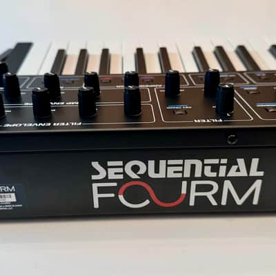 Immagine Sequential Fourm 37-Key 4-Voice Polyphonic Synthesizer\ - 9