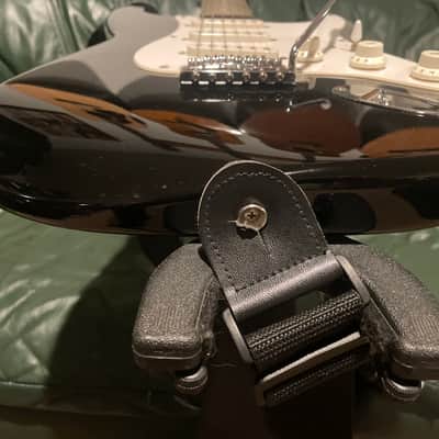 Fender Squire Stratocaster 20th Anniversary 2002 - Black/White image 9