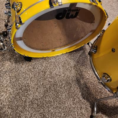 DW Collectors  Series LACQUER SPECIALTY 2026 -Aztec Gold over White Pearl Gloss w/Chrome Hardware image 8