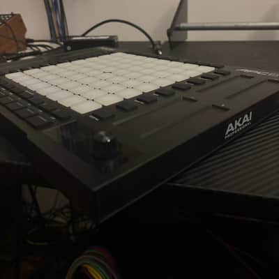 Akai APC64 MIDI Controller 2023 - Present - Black imagen 3