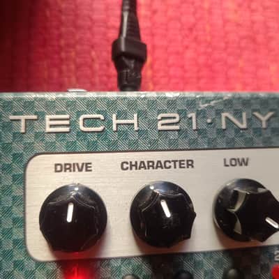 Tech 21 VT Bass Deluxe 2010s - Brushed Aluminum image 3