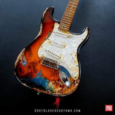 Fender Stratocaster 50th Anniversary Deluxe Series Sunburst Paisley/Pelham Blue Heavy Relic image 5