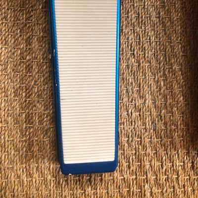 Real McCoy Custom RMC4 Picture Wah 2000s - Blue image 2