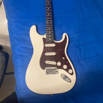 Fender Classic Player '60s FSR Stratocaster with Rosewood Fretboard 2009 - 2010 - Olympic White Limited Edition image 3