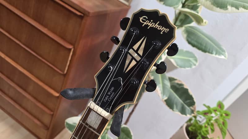 Epiphone Zakk Wylde Signature ZV Flying V SG Hybrid RARE guitar