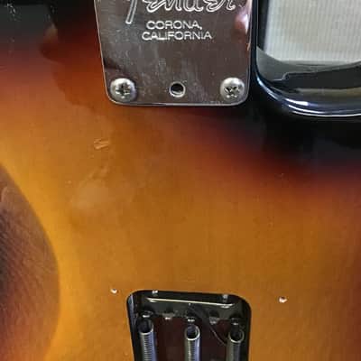 Fender American Deluxe Stratocaster with Rosewood Fretboard 1999 - 2003 - 3-Color Sunburst image 12