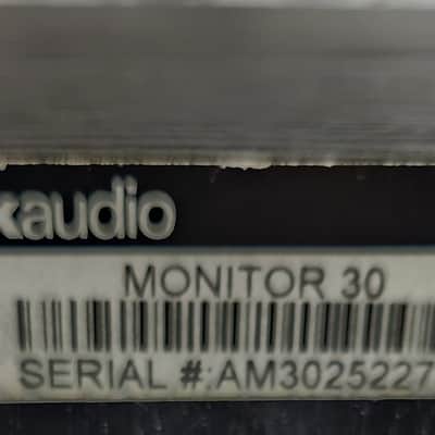 Polk Polk Audio Monitor 30 compact, rear-ported bookshelf speakers 90s - Black image 7