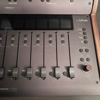 Softube Console 1 Channel MKIII and Fader MKIII complete with stand- Grey image 4