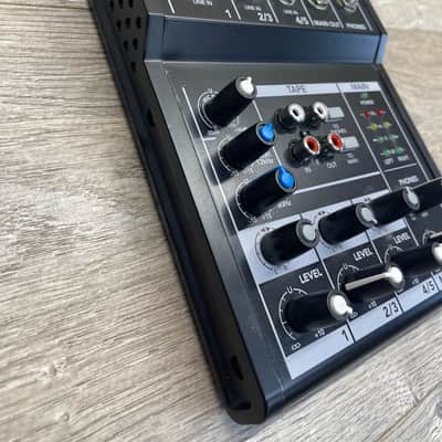 Mackie Mix5 5-Channel Compact Mixer w/ Power Supply image 3