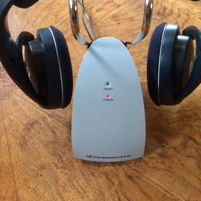 Sennheiser RS 120-II Wireless RF headphone system image 8