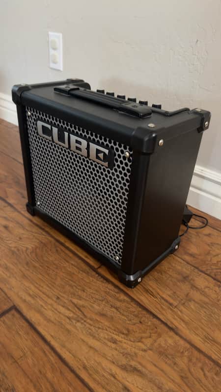 Roland CUBE-10GX 10-Watt 1x8 COSM Guitar Combo Amp - Excellent Condition