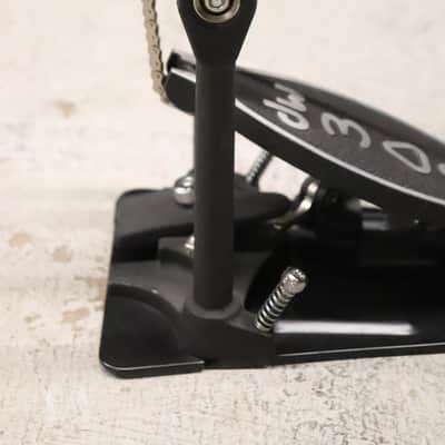 DW 3000 Double Chain Single Bass Kick Drum Pedal image 9