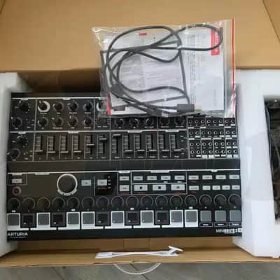Arturia MiniBrute 2S Noir Edition image 3