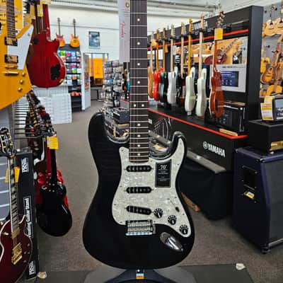 Fender 70th Anniversary Player Strat Nebnoir image 2