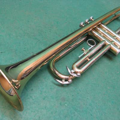 Blessing Scholastic B-125 Trumpet - Reconditioned - Case & Blessing 7C Mouthpiece image 13