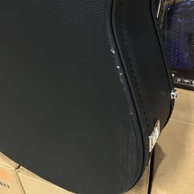 Gator GWE-DREAD-12 Economy Wood 12-String Acoustic Dreadnought Guitar Case Black image 8