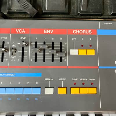 Roland Juno-106 61-Key Programmable Polyphonic Synthesizer With Roland Case - Black image 6
