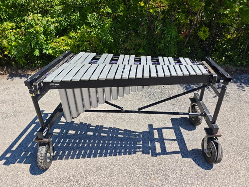 Yamaha YV2700 Vibraphone serial 1421 image 1