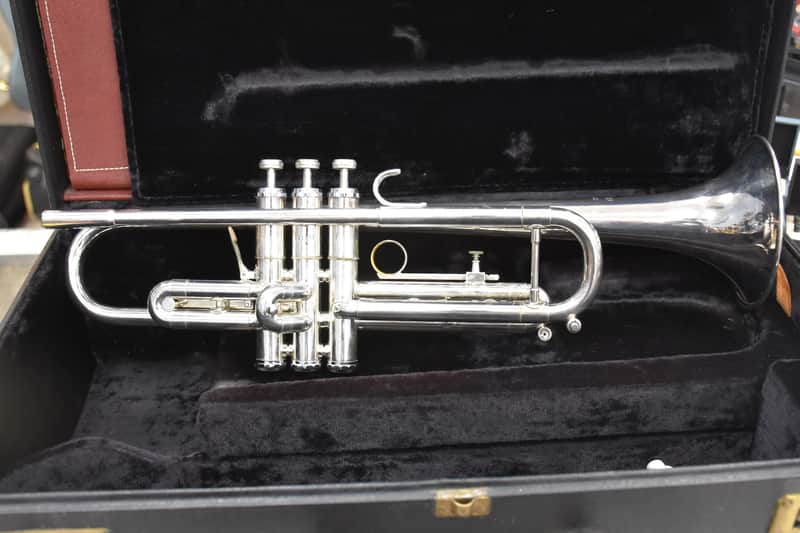 Getzen 590-S Capri Bb Silver Trumpet with First Valve Trigger image 1