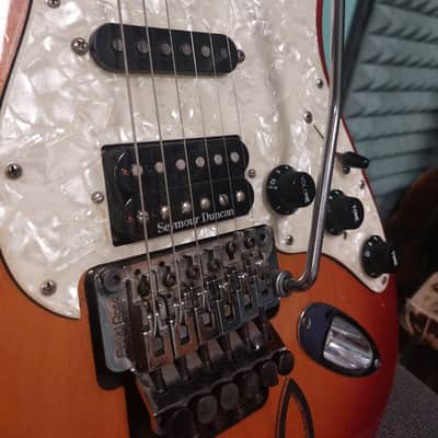 Fender Richie Sambora Signature Stratocaster 1993 - Cherry Sunburst image 4