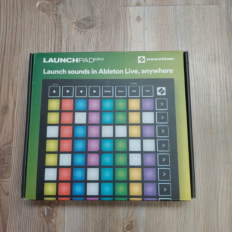 Novation LAUNCHPAD mini (USED) SN# AYYC09R471EEB6 image 1