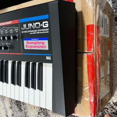 Roland Juno-G61-Key Synthesizer - Black image 4