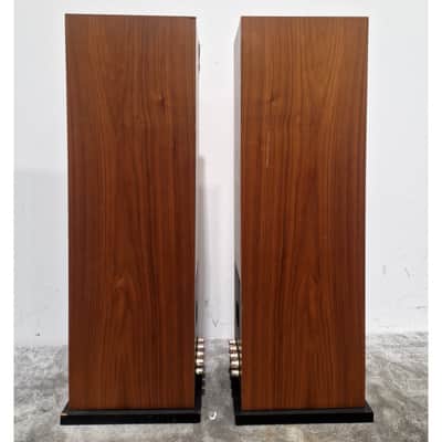 Linn Majik 140 - Hi-Fi Speakers Pair - Walnut - Good image 8