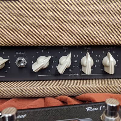 Carvin VT50 50W Guitar Tube Amplifier Head Lacquered Tweed w/ Footswitch & Cover image 9