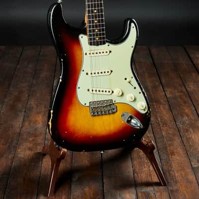 Fender STRATOCASTER 1963 - 3 TONE SUNBURST image 2