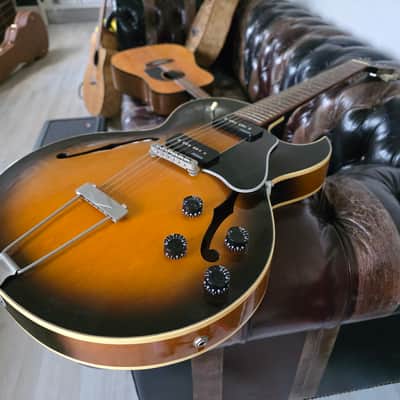 Gibson ES-135 1992 Reissue Vintage Tobacco Burst P90 Florentine based on 335 image 3