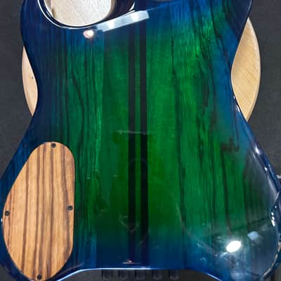 Kiesel Custom Headless 5 string Elec.Bass image 6