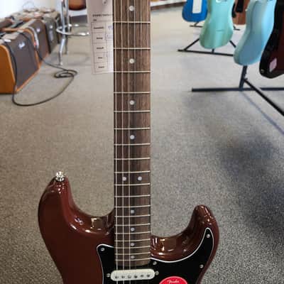 New Squier Classic Vibe '70s Stratocaster HSS HT Hardtail Electric Guitar - Mocha image 5