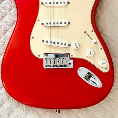 Fender American Series Stratocaster 2003 w/Maple Fretboard - Nice Condition!! image 2