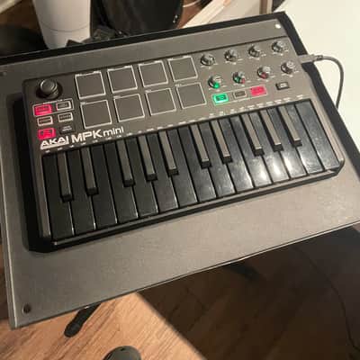 Akai Professional MPK Mini 25-Key USB MIDI Controller w/ USB Cable image 7