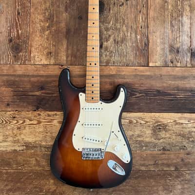 Fernandes stratocaster 1970's Root Beer with case image 1