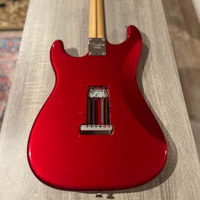 Fender American Professional Stratocaster with Rosewood Fretboard 2017 - 2019 - Candy Apple Red image 3