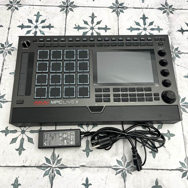 Akai MPC Live III Standalone Sampler / Sequencer image 1