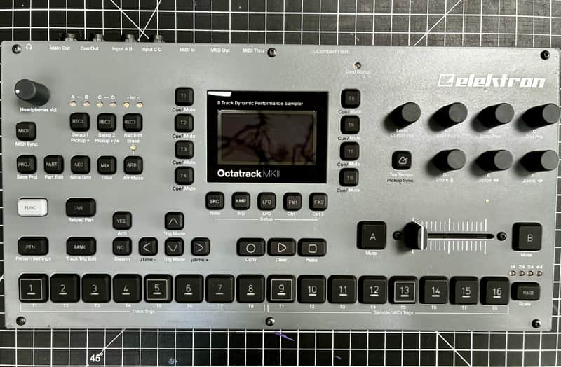 Immagine Elektron Octatrack MkII w/ Decksaver and Stand - 1