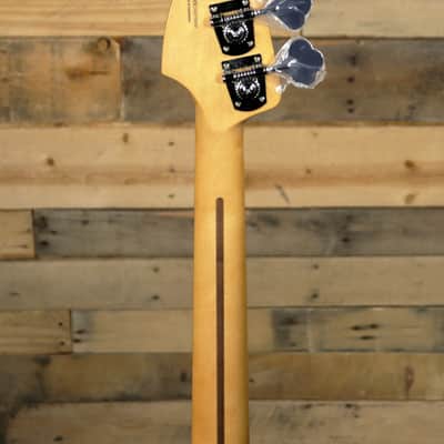 Fender Player II Precision Bass Coral Red w/ Rosewood Fingerboard image 7