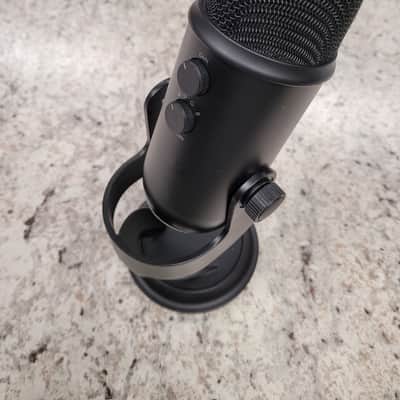Blue Yeti Microphone - Blackout Edition - 4 Pickups - Podcastint and Gaming image 12